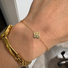 Carica l'immagine nel visualizzatore di Gallery, BRACCIALE TRE QUADRIFOGLI
