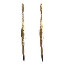 Carica l'immagine nel visualizzatore di Gallery, ORECCHINI FOGLIE PENDENTI
