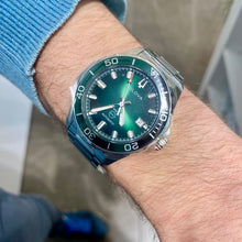 Carica l'immagine nel visualizzatore di Gallery, BULOVA AUTOMATIC
