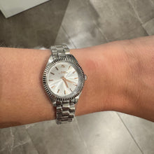 Carica l&#39;immagine nel visualizzatore di Gallery, OROLOGIO AX8001-01

