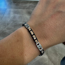 Carica l&#39;immagine nel visualizzatore di Gallery, BRACCIALE IN MAGLIA 3 COLORI E ZIRCONI
