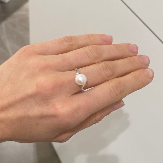 ANELLO PERLA E ZIRCONI IN ORO