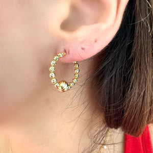 ORECCHINI A CERCHIO CON PALLINO DIAMANTATO IN ORO GIALLO