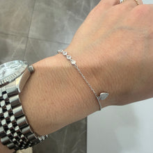 Carica l'immagine nel visualizzatore di Gallery, BRACCIALE IN ARGENTO CON CHARM A FORMA DI CUORE
