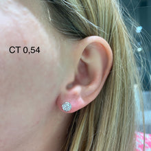 Carica l'immagine nel visualizzatore di Gallery, ORECCHINI PUNTO LUCE CALLA CON DIAMANTI
