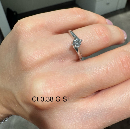 ANELLO SOLITARIO VALENTINO