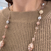 Carica l'immagine nel visualizzatore di Gallery, COLLANA CON PIETRA DI LUNA E PERLE
