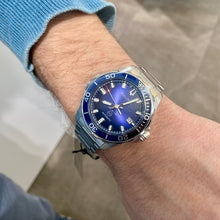 Carica l'immagine nel visualizzatore di Gallery, BULOVA AUTOMATIC
