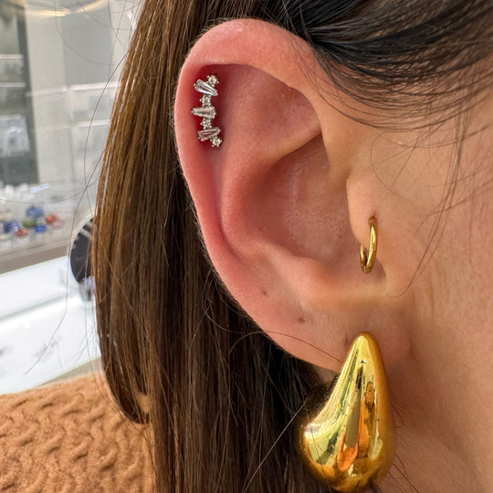 ORECCHINO CURVA DI LUCE