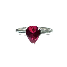 Carica l&#39;immagine nel visualizzatore di Gallery, ANELLO GOCCIA MAGENTA
