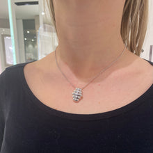 Carica l'immagine nel visualizzatore di Gallery, COLLANA CIONDOLO SCALARE
