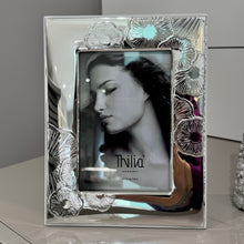 Carica l&#39;immagine nel visualizzatore di Gallery, CORNICE FIORI
