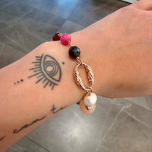 Carica l'immagine nel visualizzatore di Gallery, BRACCIALE AGATA, QUARZO E PERLE
