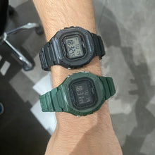 Carica l&#39;immagine nel visualizzatore di Gallery, CASIO W-218H-1AV
