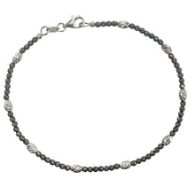 Carica l&#39;immagine nel visualizzatore di Gallery, BRACCIALE PALLINE BRUNITE E OVALI DIAMANTATI IN ORO BIANCO
