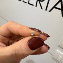 Carica l&#39;immagine nel visualizzatore di Gallery, ORECCHINO PIERCING IN TITANIO CON CRISTALLO
