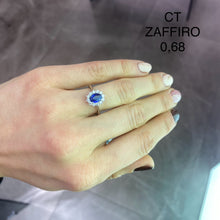 Carica l'immagine nel visualizzatore di Gallery, ANELLO ZAFFIRO E DIAMANTI FIORE
