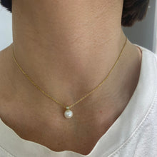 Carica l&#39;immagine nel visualizzatore di Gallery, COLLANA DORATA CON PERLA
