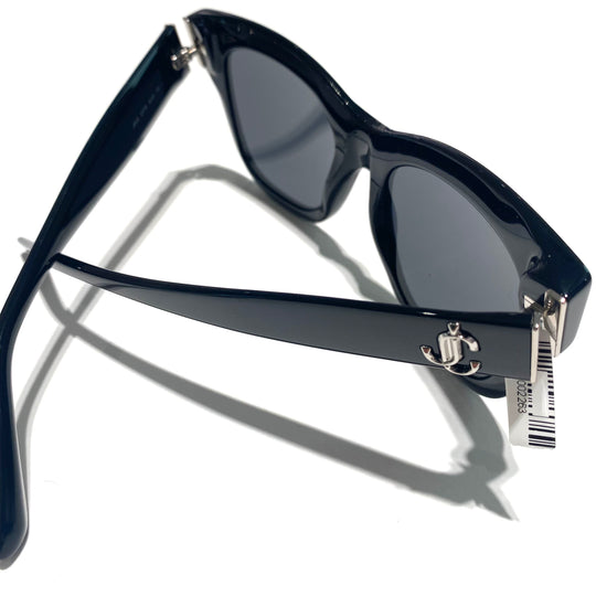 JAN BY JIMMY CHOO JANS