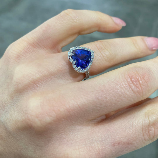 ANELLO CUORE TANZANITE E DIAMANTI