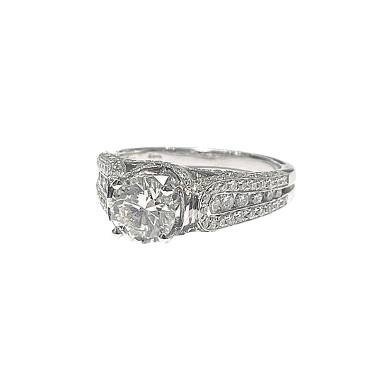 ANELLO SOLITARIO PAVÉ SUL GAMBO