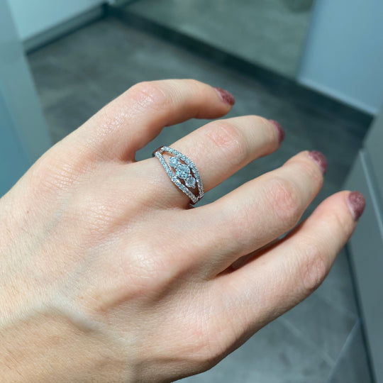 ANELLO A FANTASIA IN DIAMANTI