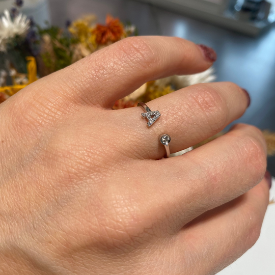 ANELLI CON INIZIALE IN DIAMANTI