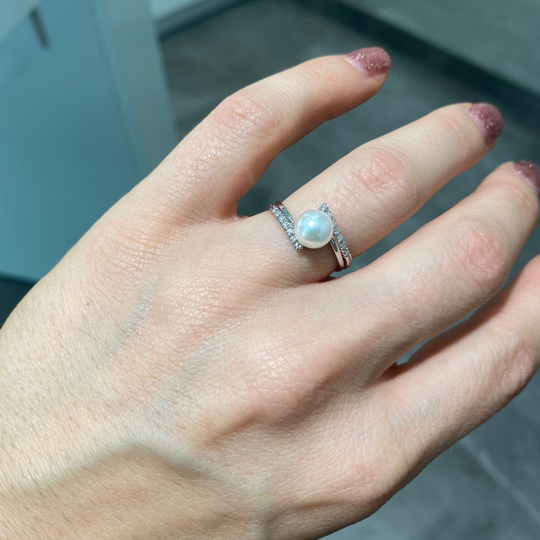 ANELLO CON PERLA E DIAMANTI