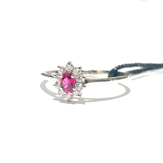 ANELLO RUBINO OVALE E DIAMANTI