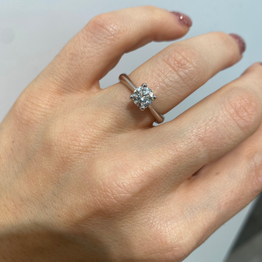 SOLITARIO ESSENTIAL CON DIAMANTE