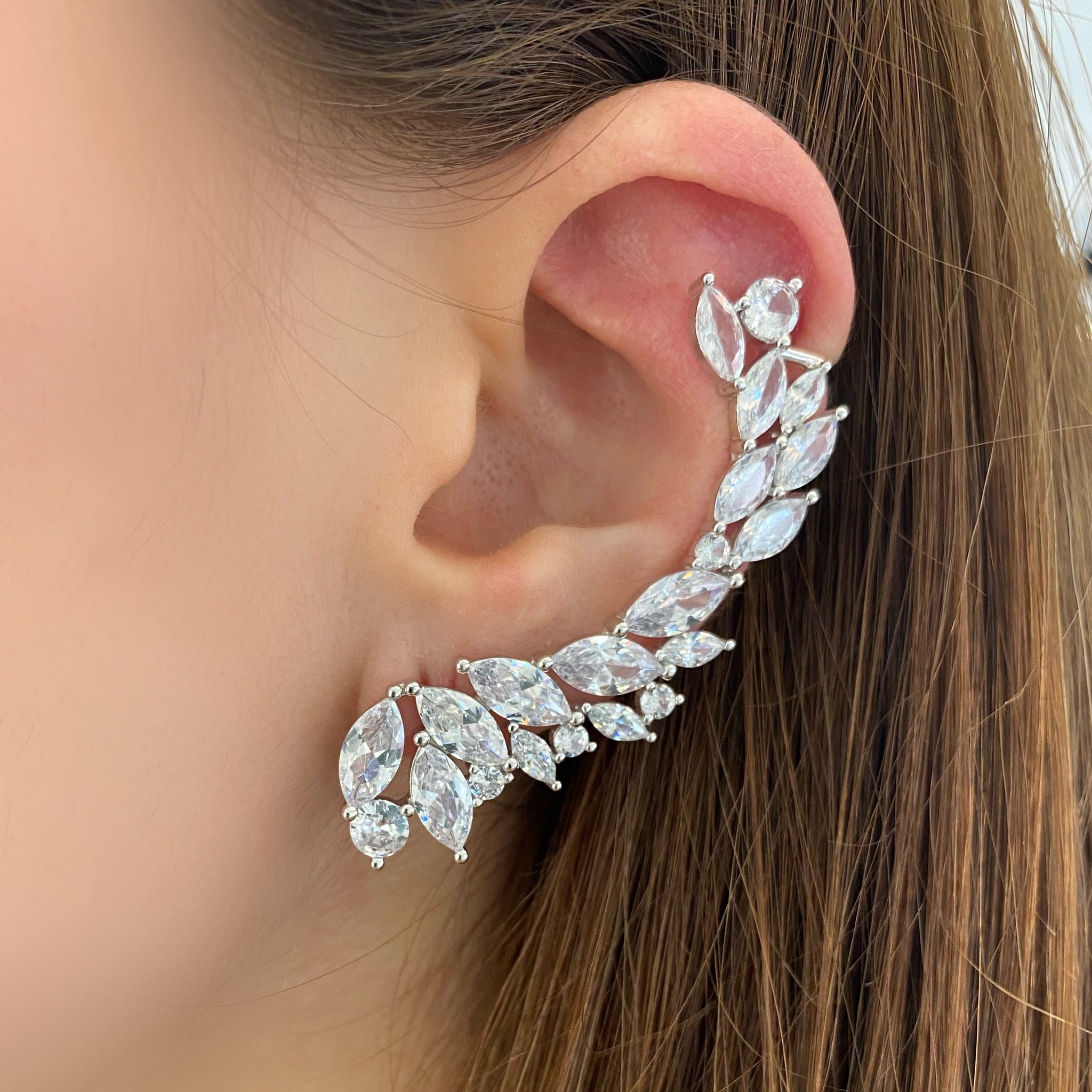 Orecchini ear cuff con pavé di zirconia cubica, venduti in coppia Orecchini ear cuff con pavé di zirconia cubica, venduti in coppia